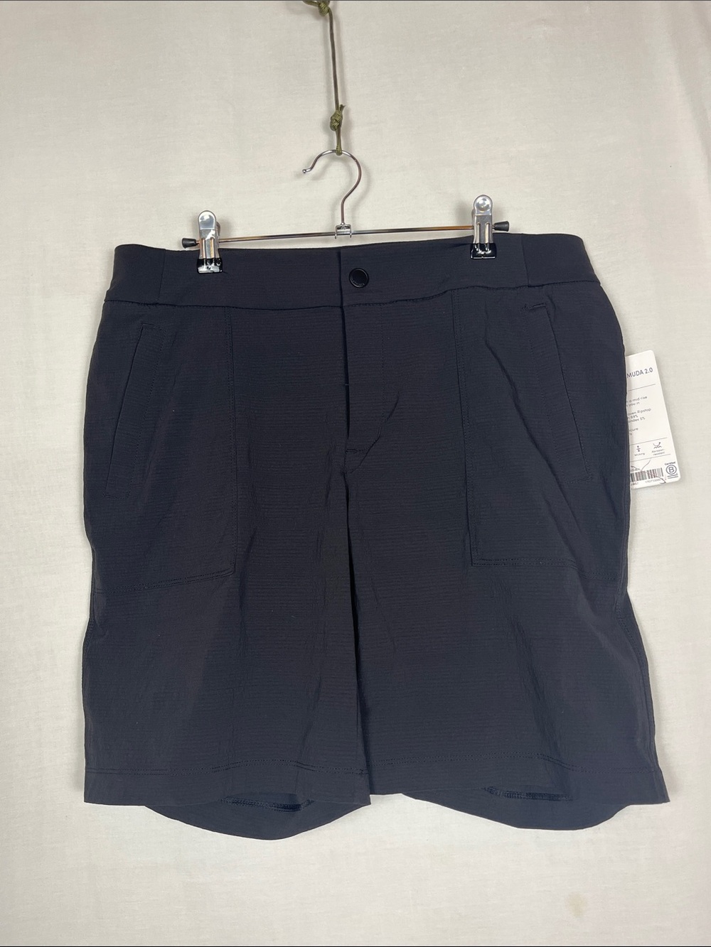 NWT Athleta Black Trekkie Bermuda 2.0 Shorts